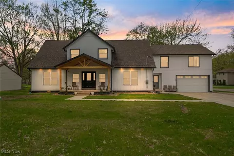 6508 Fitch Rd, Olmsted Falls, OH 44138