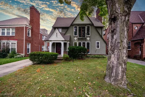 18405 Newell Rd, Shaker Heights, OH 44122