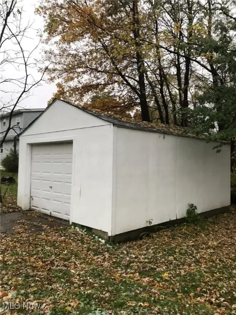 720 Kipling St, Akron, OH 44306 photo 4