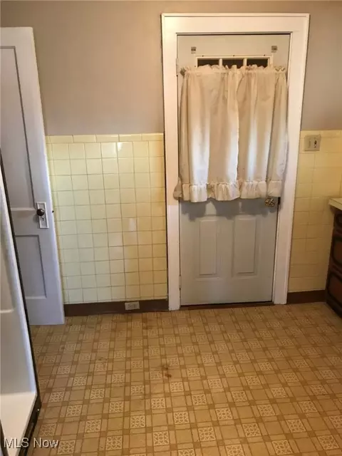 720 Kipling St, Akron, OH 44306 photo 5