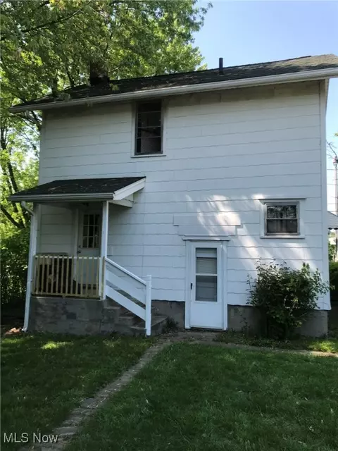 720 Kipling St, Akron, OH 44306 photo 3