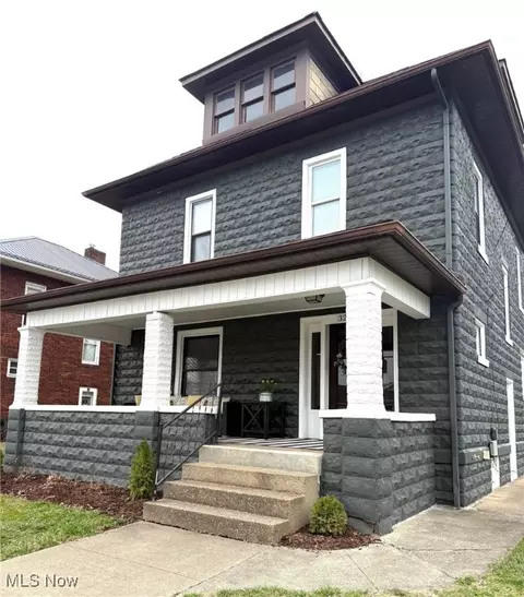 322 Commercial Ave SE, New Philadelphia, OH 44663