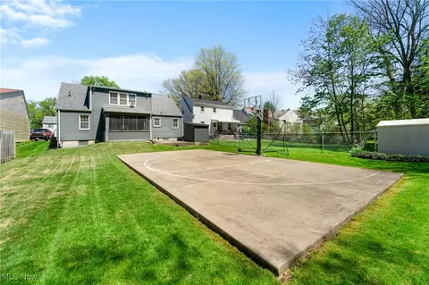 Exterior - 133 Homestead Dr, Boardman, OH 44512 photo 5 of 6