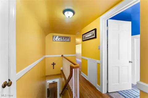 Entry Way - 133 Homestead Dr, Boardman, OH 44512 photo 1 of 1