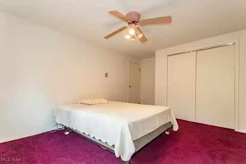 Bedroom - 10410 Pinegate Dr, Chardon, OH 44024 photo 4 of 5