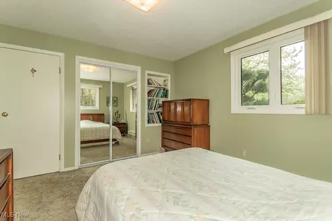 Bedroom - 10410 Pinegate Dr, Chardon, OH 44024 photo 5 of 5