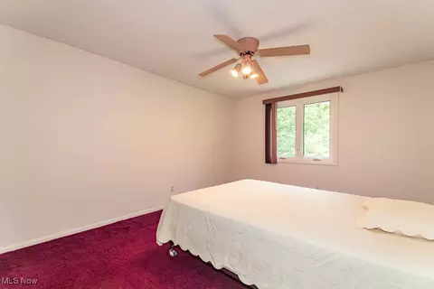 Bedroom - 10410 Pinegate Dr, Chardon, OH 44024 photo 3 of 5