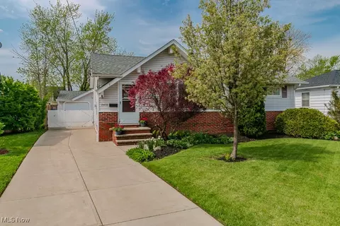 15435 Darke Blvd, Brook Park, OH 44142