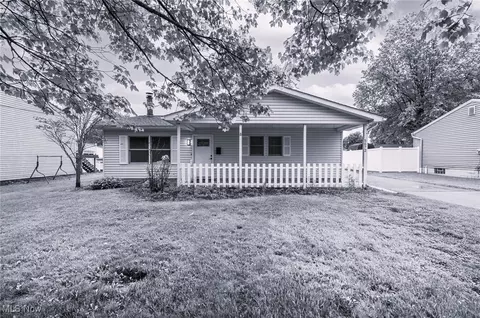 5672 Stanford Ave, Youngstown, OH 44515