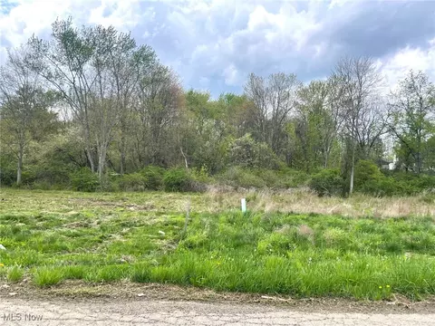 lot Apt 5 Candell St SE, Massillon, OH 44646