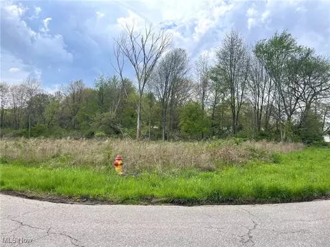 lot Apt 1 Candell St SE, Massillon, OH 44646