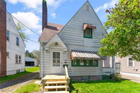126 Bouquet Ave, Youngstown, OH 44509