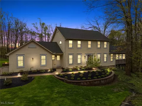 10945 Burlington Ridge Dr, Chardon, OH 44024