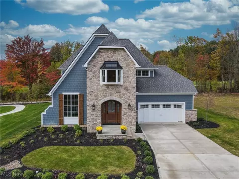 601 Trentstone Cir, Aurora, OH 44202