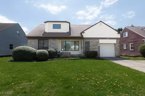 24004 Woodway Rd, Beachwood, OH 44122
