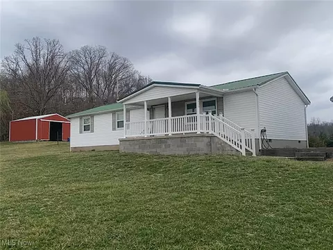 2035 Graham School Rd, Gallipolis, OH 45631