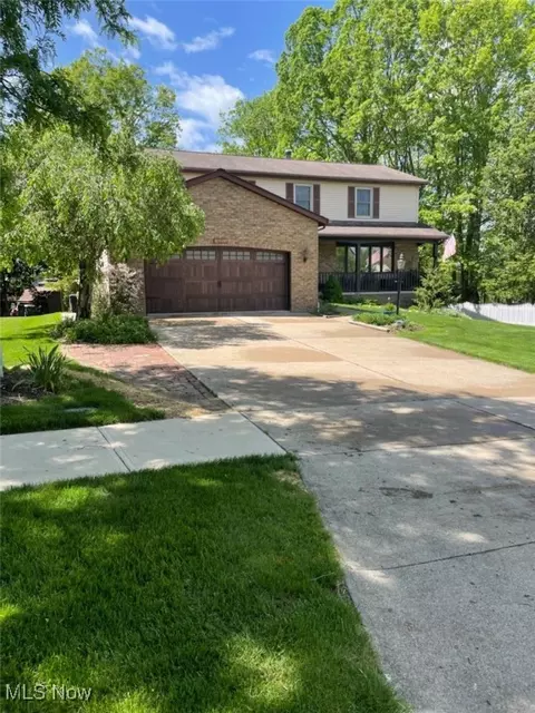 3991 Sanford Dr, Parma, OH 44134