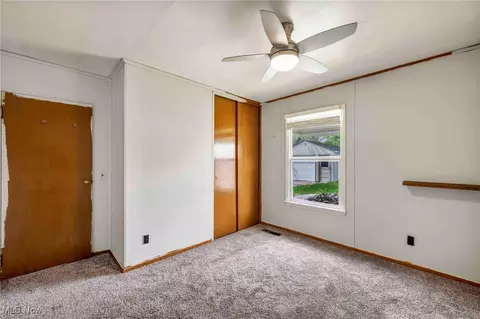 Bedroom - 339 Concord Ave, Elyria, OH 44035 photo 2 of 4