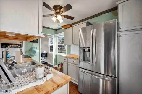 Kitchen - 339 Concord Ave, Elyria, OH 44035 photo 2 of 2