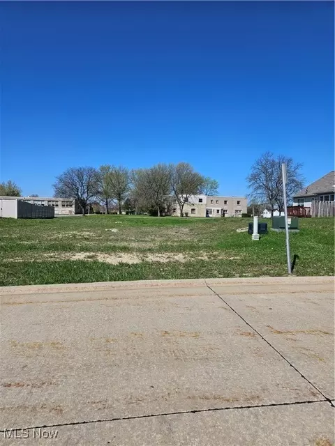 389 Hubbell Cir, Bedford, OH 44146