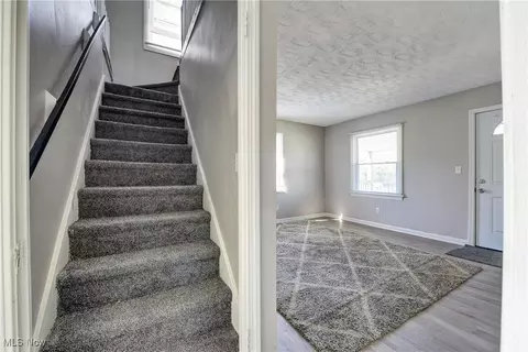 Entry Way - 2233 Leavitt Rd, Lorain, OH 44052 photo 2 of 3
