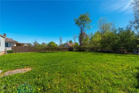 Exterior - 2233 Leavitt Rd, Lorain, OH 44052 photo 7 of 7
