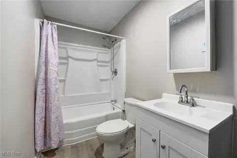 Bath - 2233 Leavitt Rd, Lorain, OH 44052 photo 1 of 1