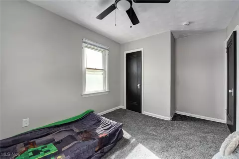 Bedroom - 2233 Leavitt Rd, Lorain, OH 44052 photo 5 of 6