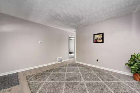 Entry Way - 2233 Leavitt Rd, Lorain, OH 44052 photo 1 of 3