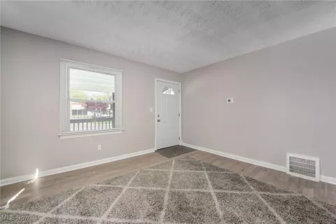 Living - 2233 Leavitt Rd, Lorain, OH 44052 photo 2 of 2
