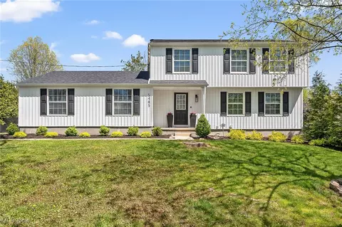 5485 Diana Lynn Dr, Stow, OH 44224
