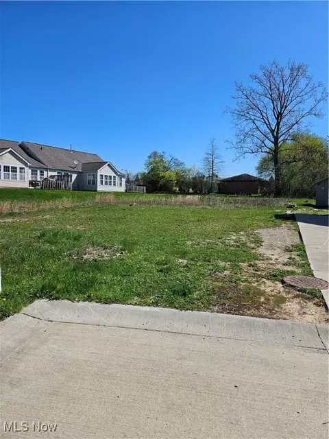 66 Hubbell Way, Bedford, OH 44146