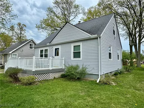 Exterior - 1434 Myrtle Ave, Ashtabula, OH 44004 photo 2 of 7