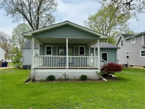 Exterior - 1434 Myrtle Ave, Ashtabula, OH 44004 photo 5 of 7