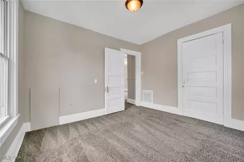 Bedroom - 2337 E 30th St, Lorain, OH 44055 photo 2 of 8