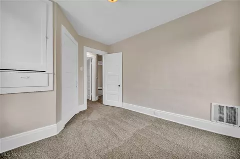 Bedroom - 2337 E 30th St, Lorain, OH 44055 photo 6 of 8