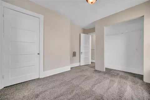 Bedroom - 2337 E 30th St, Lorain, OH 44055 photo 4 of 8