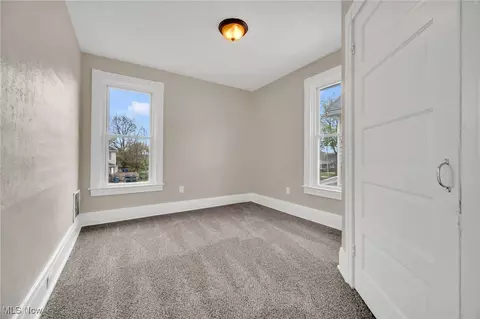 Bedroom - 2337 E 30th St, Lorain, OH 44055 photo 5 of 8