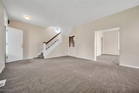 Living - 2337 E 30th St, Lorain, OH 44055 photo 2 of 8