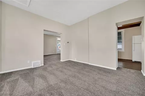 Living - 2337 E 30th St, Lorain, OH 44055 photo 7 of 8