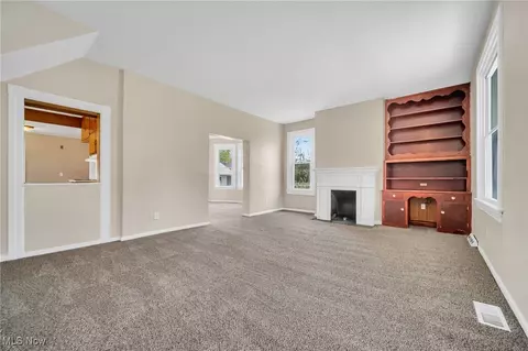 Living - 2337 E 30th St, Lorain, OH 44055 photo 1 of 8