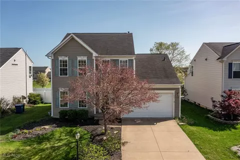37861 Pebble Lake Trl, North Ridgeville, OH 44039