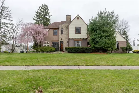 254 Genesee Ave NE, Warren, OH 44483
