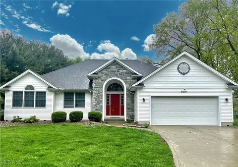 925 N Ridge Rd, Lorain, OH 44053
