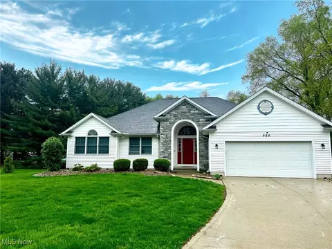 925 N Ridge Rd, Lorain, OH 44053 photo 2