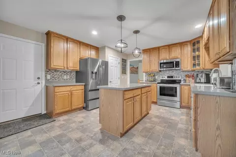 925 N Ridge Rd, Lorain, OH 44053 photo 17