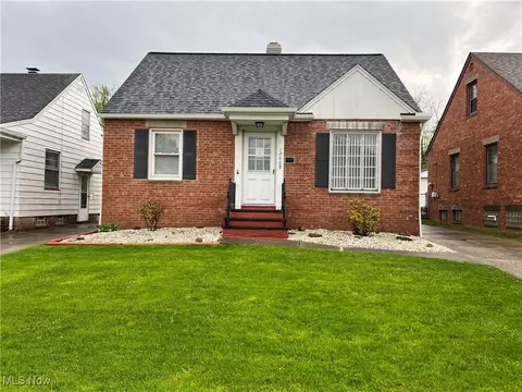 12008 Darlington Ave, Garfield Heights, OH 44125