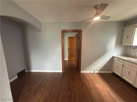 131 Blake St, Elyria, OH 44035 photo 9