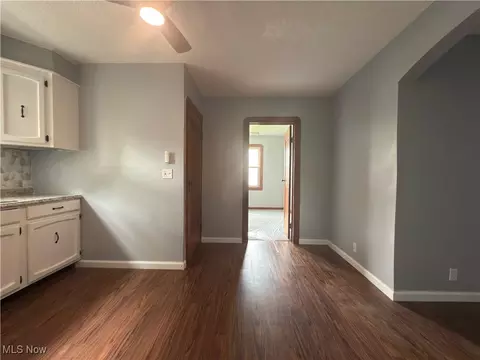 131 Blake St, Elyria, OH 44035 photo 6