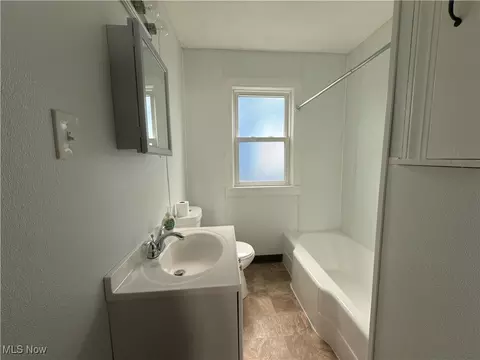 131 Blake St, Elyria, OH 44035 photo 12